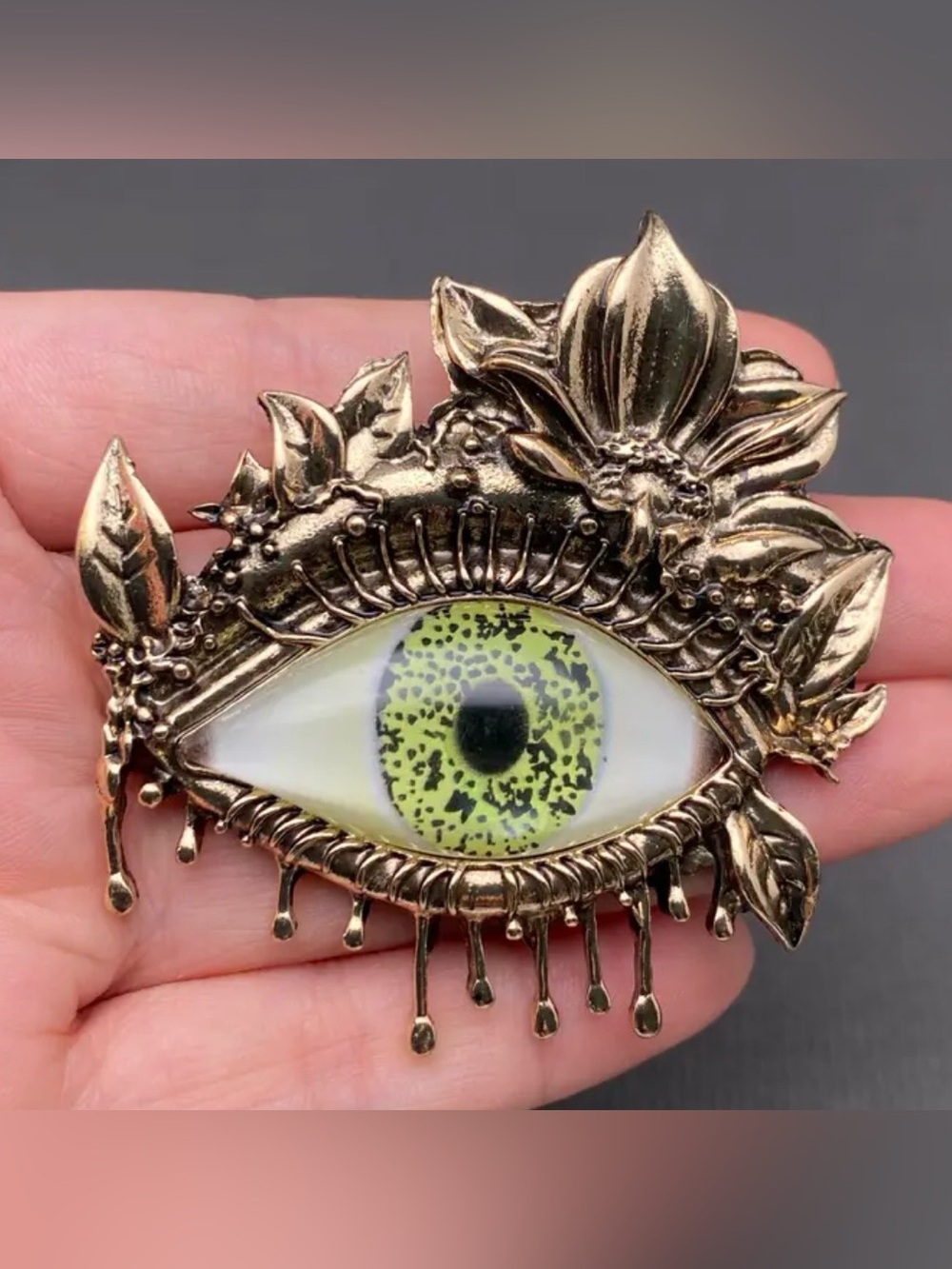 Gothic Evil Eye
Green/Black EYE VINTAGE GOLD
BROOCH /PENDANT
PIN NEW